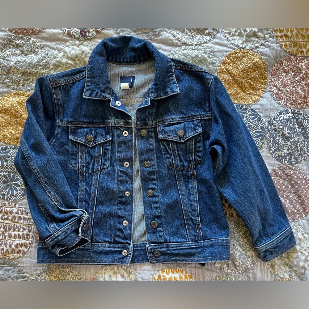 Gap girls vintage denim jacket, Size small (5-6)